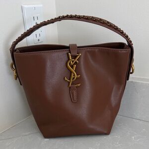 Small bucket bag